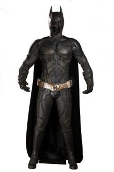 THE DARK KNIGHT RISES (2012) - Batman's Batsuit