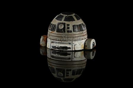 STAR WARS: A NEW HOPE (1977) - R2 Unit Model Miniature